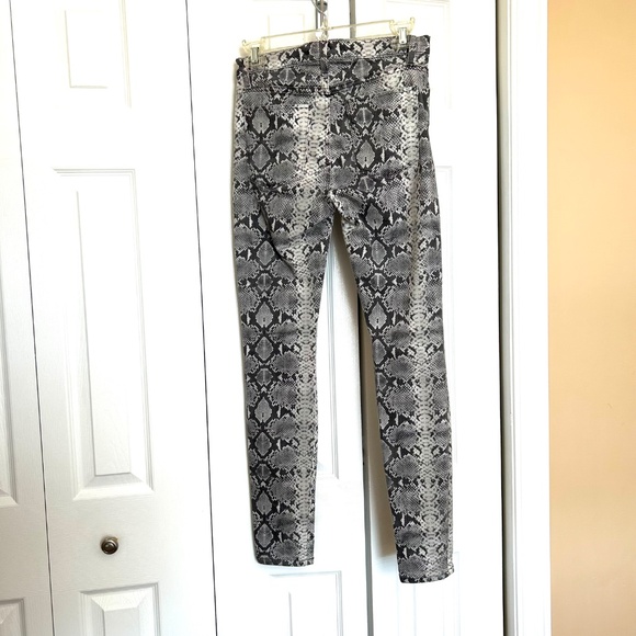 Like New Hudson Barbara High Waist Super Skinny Python Print Jean Size 25 - Picture 5 of 17